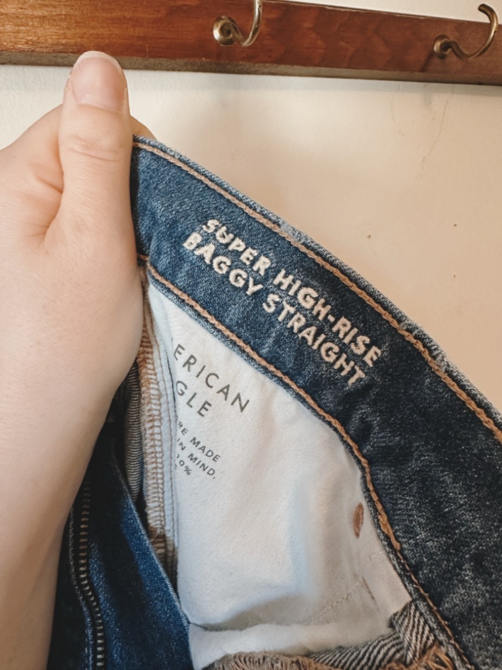 American Eagle Outfitters High-Rise Distressed Blue Jeans - Picture 4 of 6